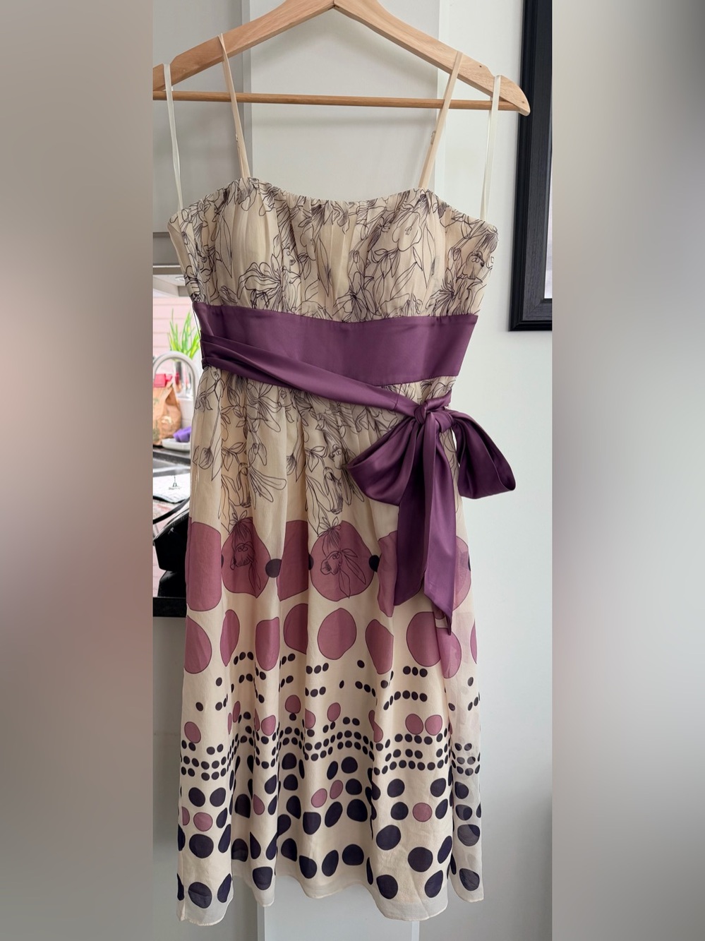 BCBGMaxAzria Cream Silk Dress with Purple Sash and Mauve Accents Size 4